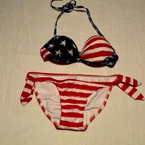 NEW. Two piece swimwear